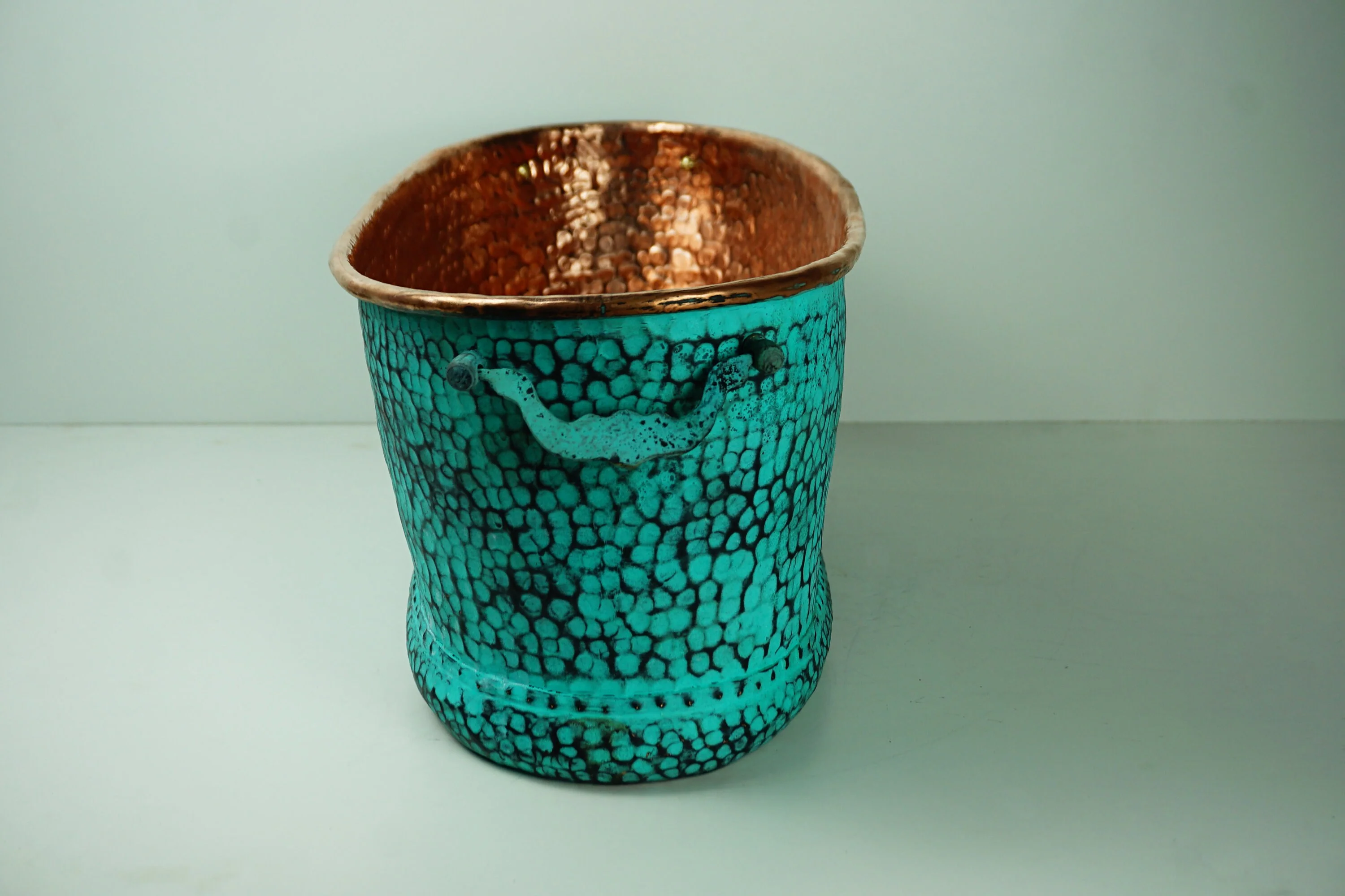 Hammered Copper Beverage Tub – Oval Ice Bucket with Verdigris Patina & Handles - Image 7
